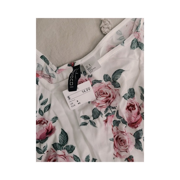 H&M Cute Floral Dress (size 8) - Picture 3 of 3